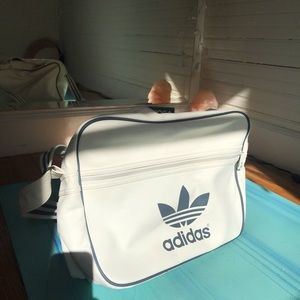 Adidas airliner bag